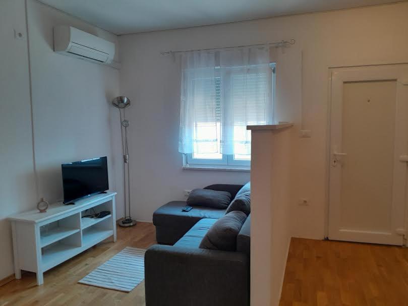 Apartma Pika 2 Nova Gorica Buitenkant foto
